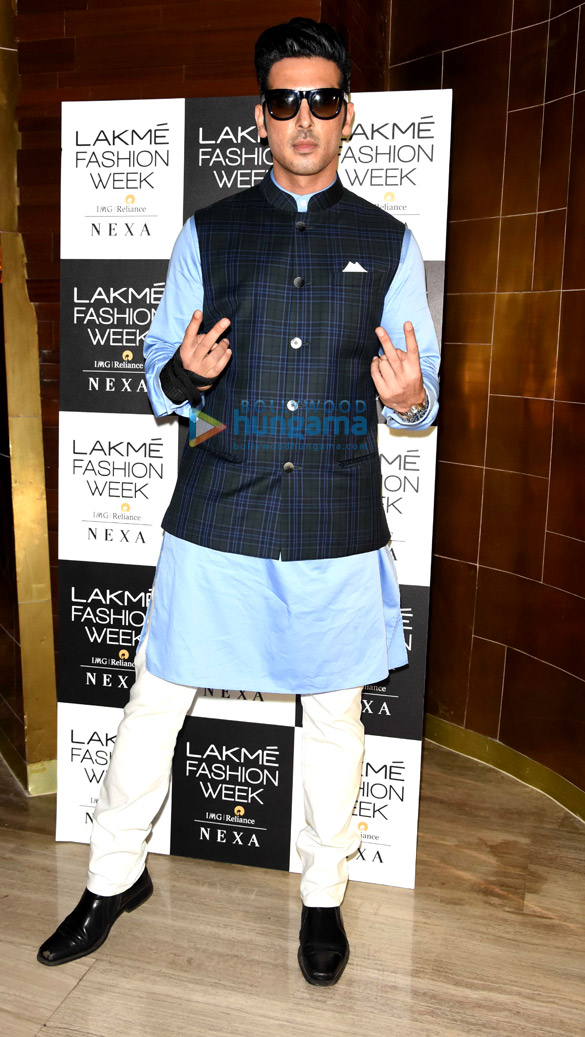 celebrities on day 3 of lakme fashion week 2017 10