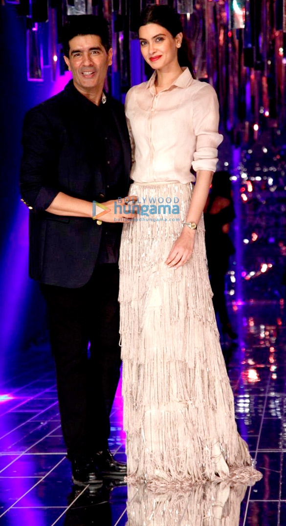 celebs grace manish malhotras show for lfw 2017 3