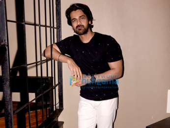 Celebs grace the launch of the restro-bar Mia by Alps Hospitality