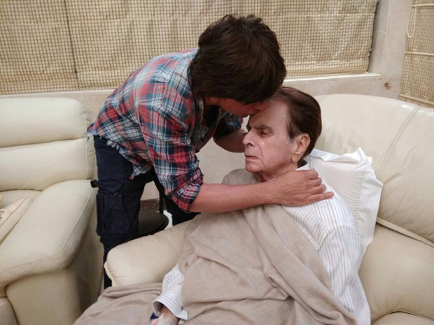 Check out Shah Rukh Khan visits a recovering Dilip Kumar and wife Saira Banu at their residence (3)