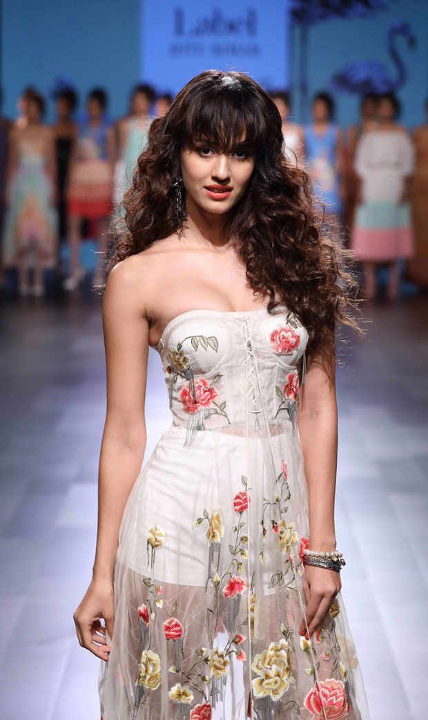 Disha Patani is vision in white as a showstopper at Lakme Fashion Week 2017-2