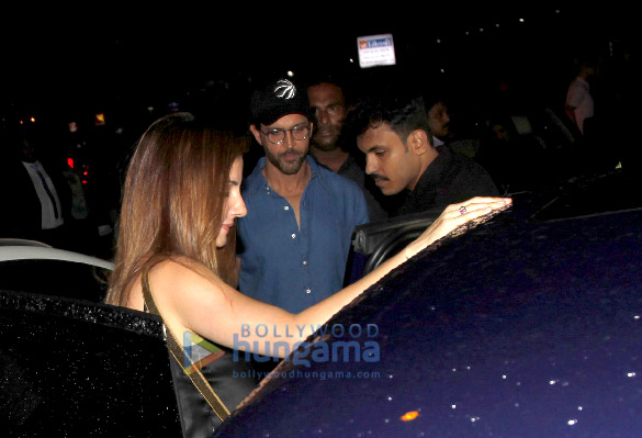 hrithik sussanne snapped with friends post dinner 5