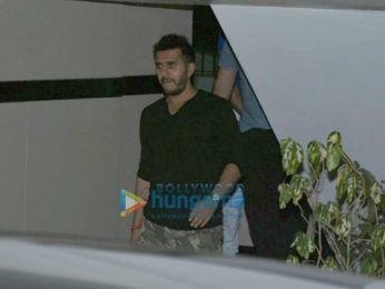 Hrithik Roshan and Ritesh Sidhwani snapped post a meeting at Farhan Akhtar's house in Bandra