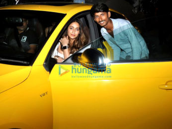 Ileana D'Cruz snapped post dinner with friends in Juhu