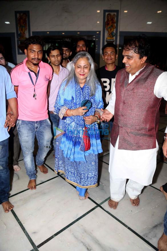 jaya bachchan in festive spirits 3