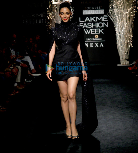 kiara advani walks for hardika gulati at lakme fashion week 2017 2
