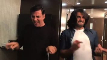 LOL! Ranveer Singh joins Akshay Kumar in celebrating Toilet – Ek Prem Katha’s grand opening in this funny video