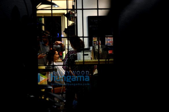 madhuri dixit snapped at kromakay salon 5