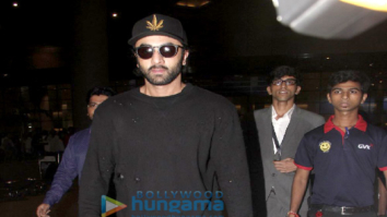 Ranbir Kapoor and Kangana Ranaut snapped at the airport