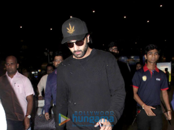 Ranbir Kapoor and Kangana Ranaut snapped at the airport