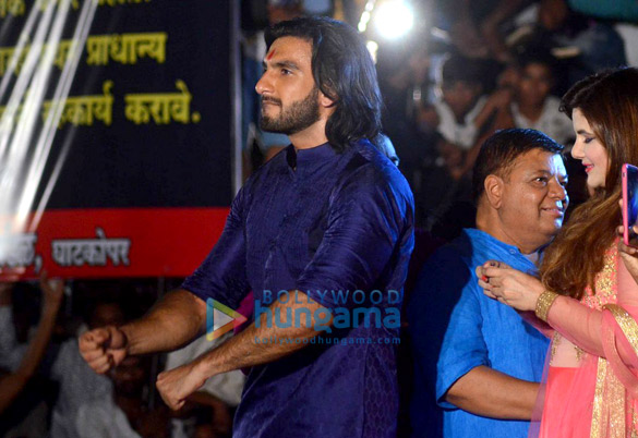 ranveer singh graces dahi handi celebrations in mumbai 8