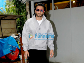 Ranveer Singh snapped post a salon session in Bandra