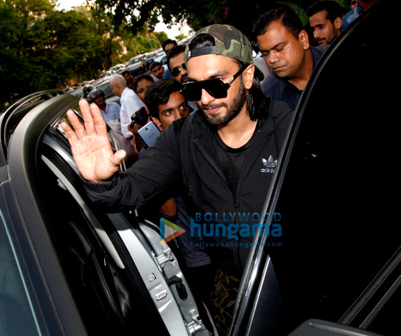 ranveer singh snapped post gym in bandra 6 3