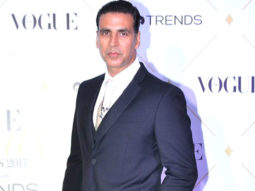 SUPERSTAR Akshay Kumar At The Star Studded Vogue Beauty Awards 2017