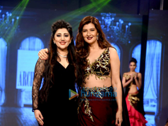 Sangeeta Bijlani and Zareen Khan walk the ramp for Archana Kochhar's fashion showcase