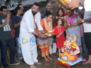 Sanjay Dutt's Ganesha visarjan at Juhu Beach