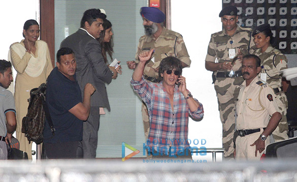shah rukh khan anushka sharma imtiaz ali depart for delhi to promote jab harry met sejal 1