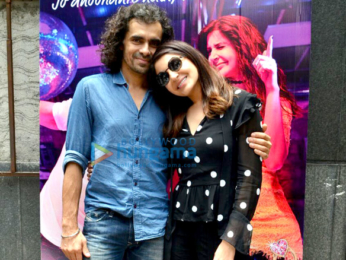 Shah Rukh Khan, Anushka Sharma and Imtiaz Ali snapped at the screening of Jab Harry Met Sejal in Bandra