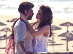 OMG! Shah Rukh Khan-Anushka Sharma have a SENSUAL kissing scene in Jab Harry Met Sejal