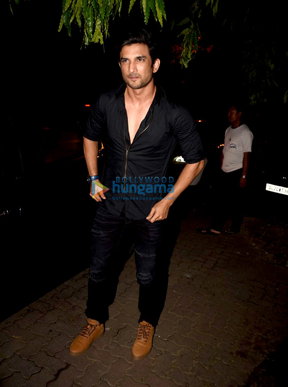 shah rukh sushant singh kriti sanon grace rohini iyers birthday bash 2