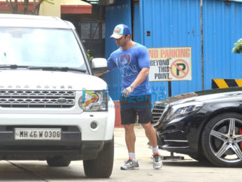 Shahid Kapoor, Sohail Khan, Malaika Arora, Rhea Chakraborty snapped after gym session