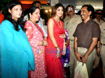Shilpa Shetty and family snapped at ISCKON Janmashtami celebration