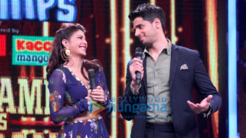 Sidharth Malhotra and Jacqueline Fernandez grace Sa Re Ga Ma Pa Li’l Champs only on Zee TV