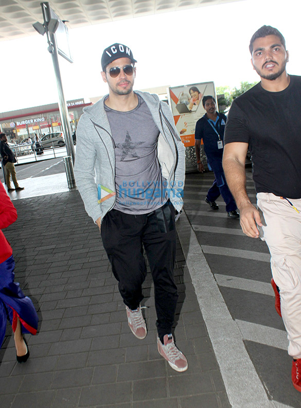 Sidharth Malhotra snapped as he leaves to promote his film ‘A Gentleman’ in Pune