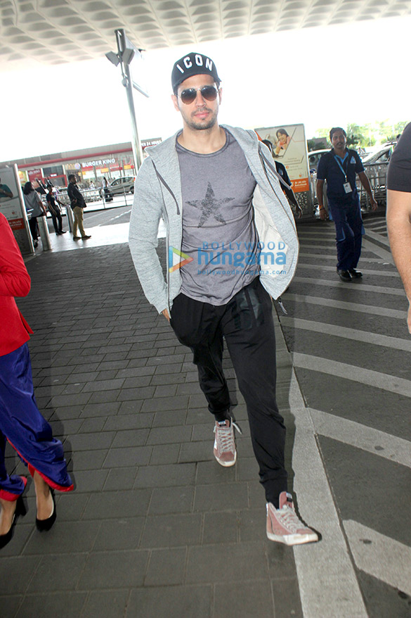 sidharth malhotra snapped as he leaves to promote his film a gentleman in pune 4