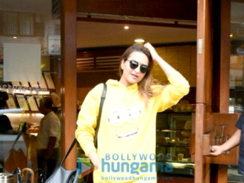 Sonakshi Sinha snapped in Bandra