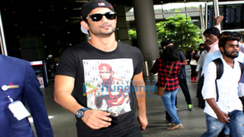 Sushant Singh Rajput and Kriti Sanon snapped at the airport