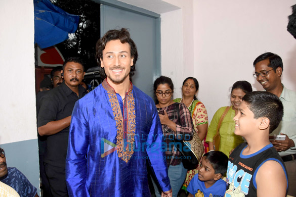 tiger shroff snapped with kids shooting for sony yay channel 2