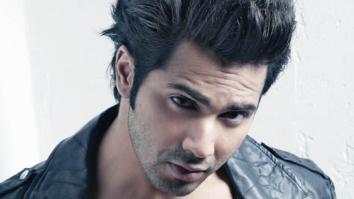 Varun Dhawan Promotes Akshay Kumar’s Toilet Ek Prem Katha In His Own UNIQUE Style