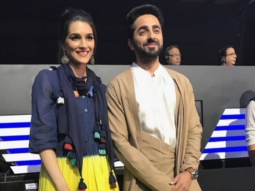 WATCH: Ayushmann Khurrana sings National Anthem with Kriti Sanon at Pro Kabaddi league in Ahmedabad