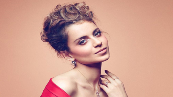 WOW! Kangna Ranaut looks gorgeous and elegant in this photoshoot and we can’t stop looking at it