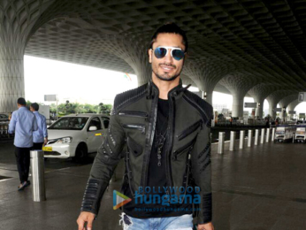 Sonam Kapoor, Shraddha Kapoor, Jacqueline Fernandez, Vidyut Jammwal and Reah Kapoor snapped at the airport