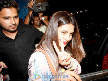 Priyanka Chopra, Ileana D'Cruz, Goldie Behl and Mohit Suri snapped at Olive in Bandra