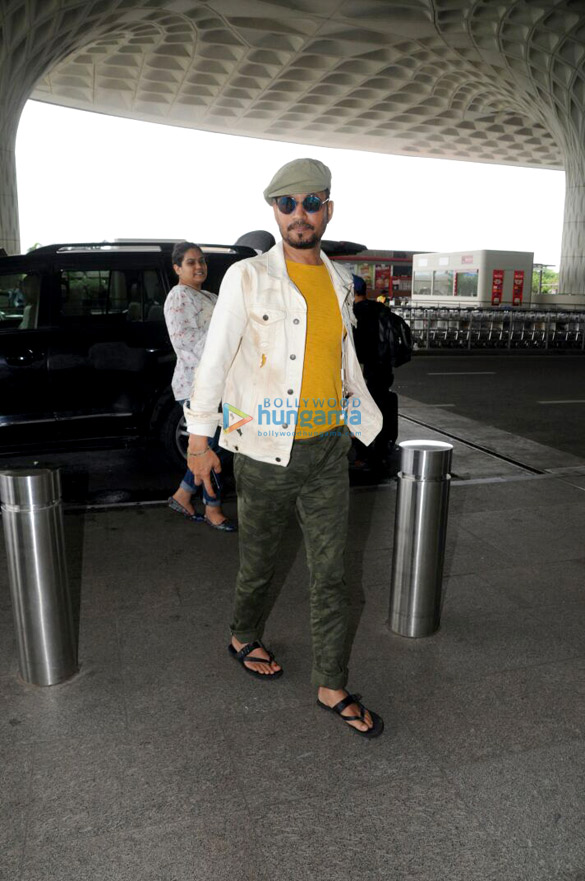 aamir kareena irrfan snapped at the airport 3