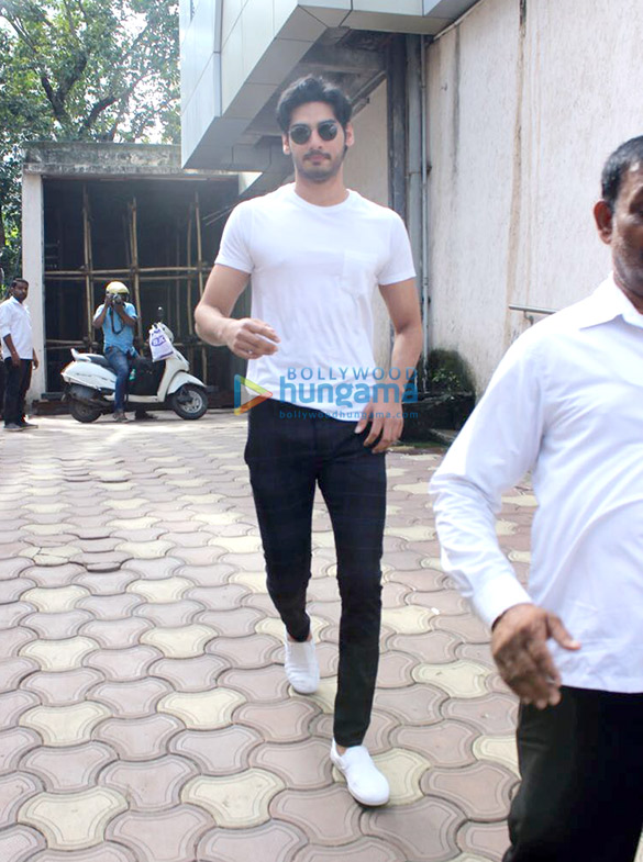 ahaan shetty snapped at a clinic 2