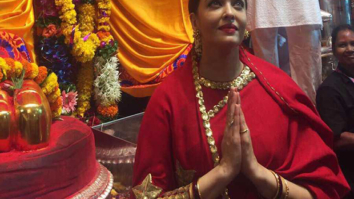 OMG! Aishwarya Rai Bachchan looks stunning in red saree at Lalbaugcha Raja