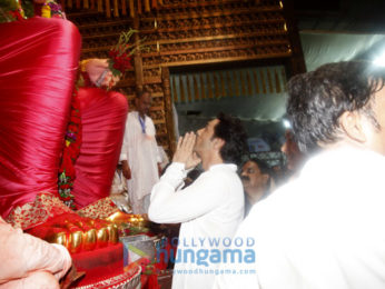 Arjun Rampal & Mehr Jesia visit Lalbaug Ganesha