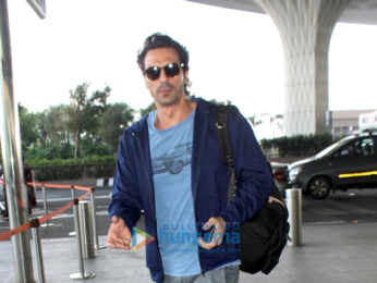 Arjun Rampal, Sidharth Malhotra, Kalki Koechlin snapped at the airport