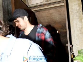 Sidharth malhotra and Jacqueline Fernandez snapped post dinner at Pali Bhavan