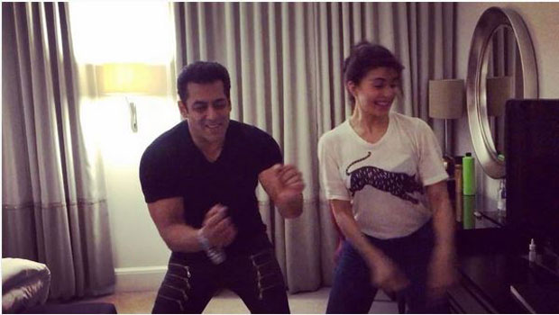 Don’t miss Salman Khan dancing to the tunes of the iconic song ‘Tan Tana Tan’ with Jacqueline Fernandez features