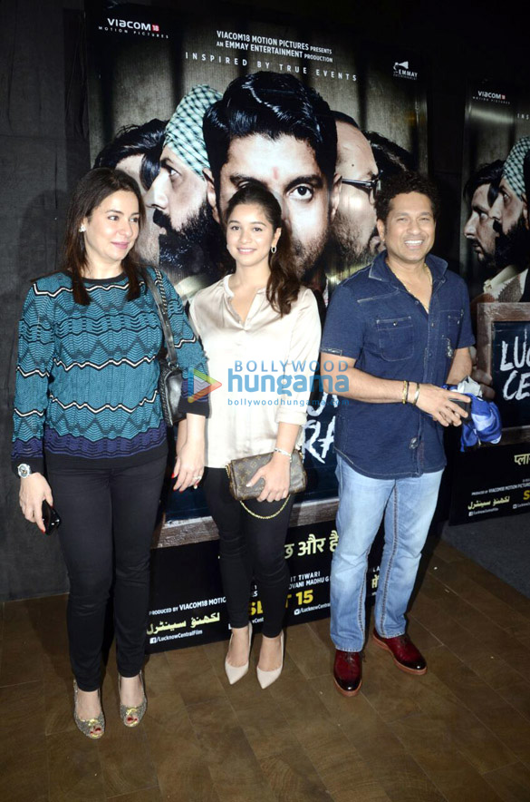 farhan akhtar at lucknow central live feed event 3