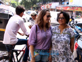 Hazel Keech and her mom snapped in Bandra