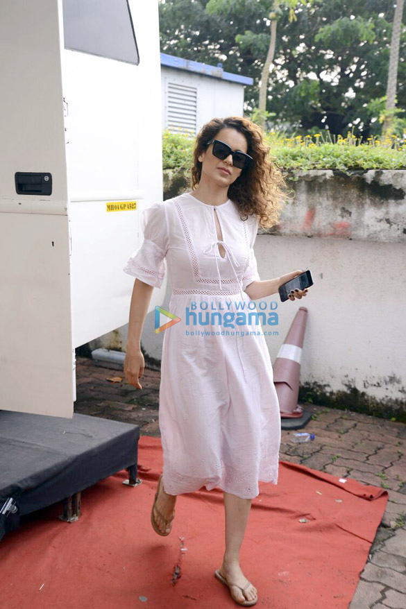 kangana ranaut snapped in two looks at film city1 6