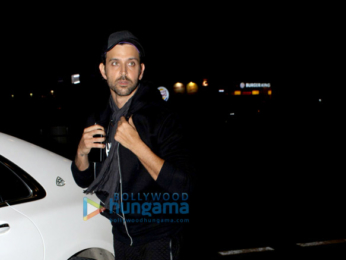Kangana Ranaut, Hrithik Roshan, Ranveer Singh and Shraddha Kapoor snapped at the airport