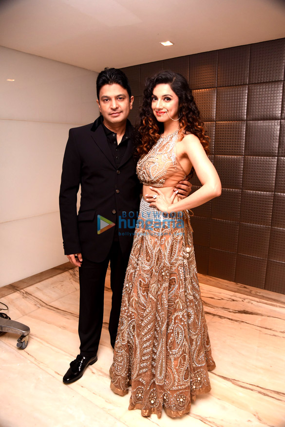 kiara harshvardhan shriya divya at bombay times fashion week 19