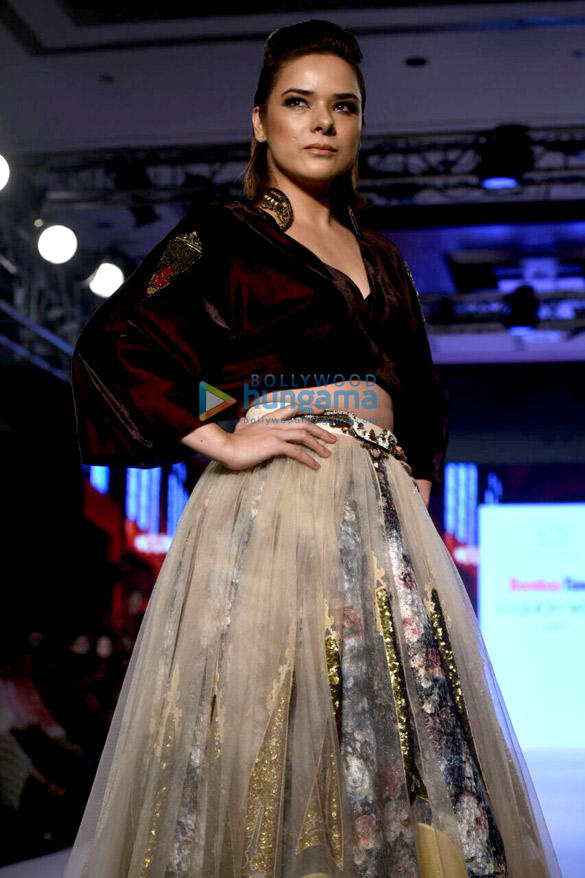 kunal kapoor sahil salathia and udita goswami at the bombay times fashion week 6